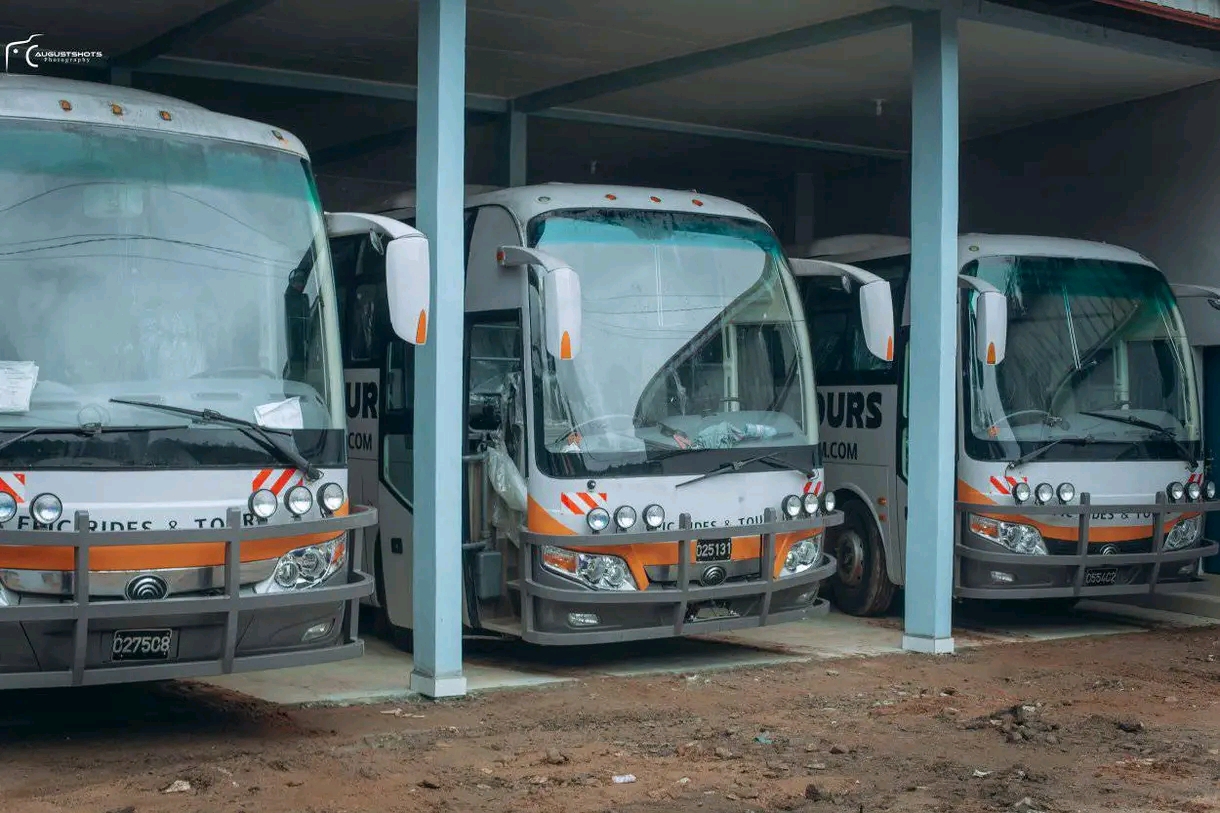 Bus Epic Rides au dépôt