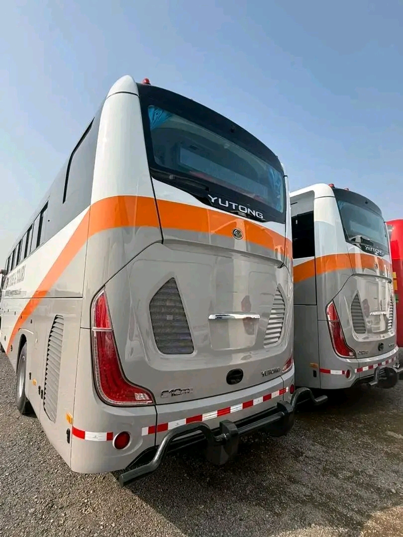 Arrière d'un bus Epic Rides